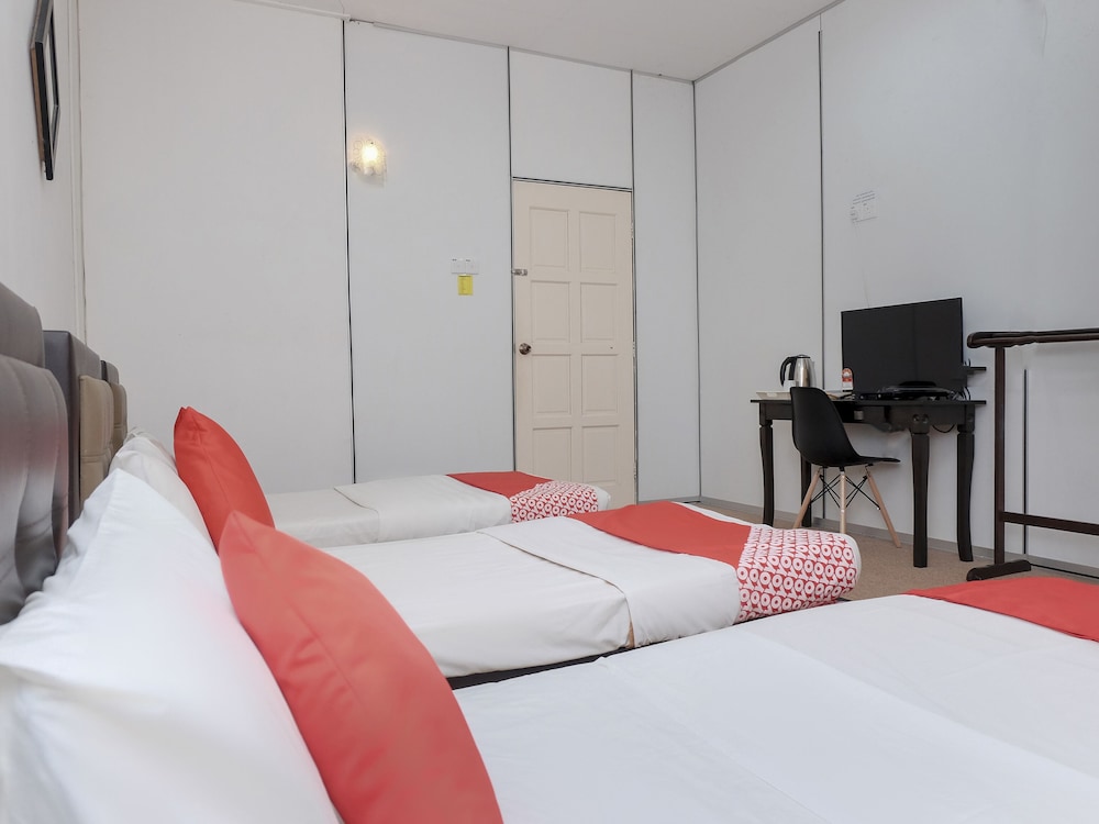 OYO 90180 Gemilang Hotel Kerteh 18/29