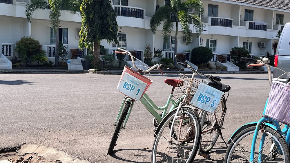 Bang Saphan Resort Hotel 24/50