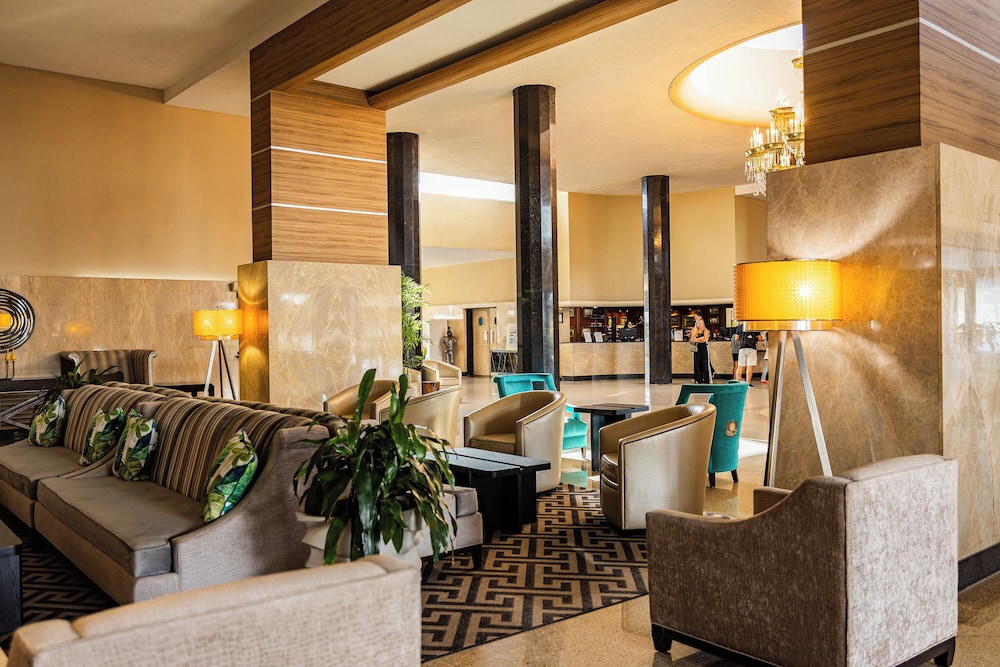 Sherry Frontenac Oceanfront Hotel 26/49