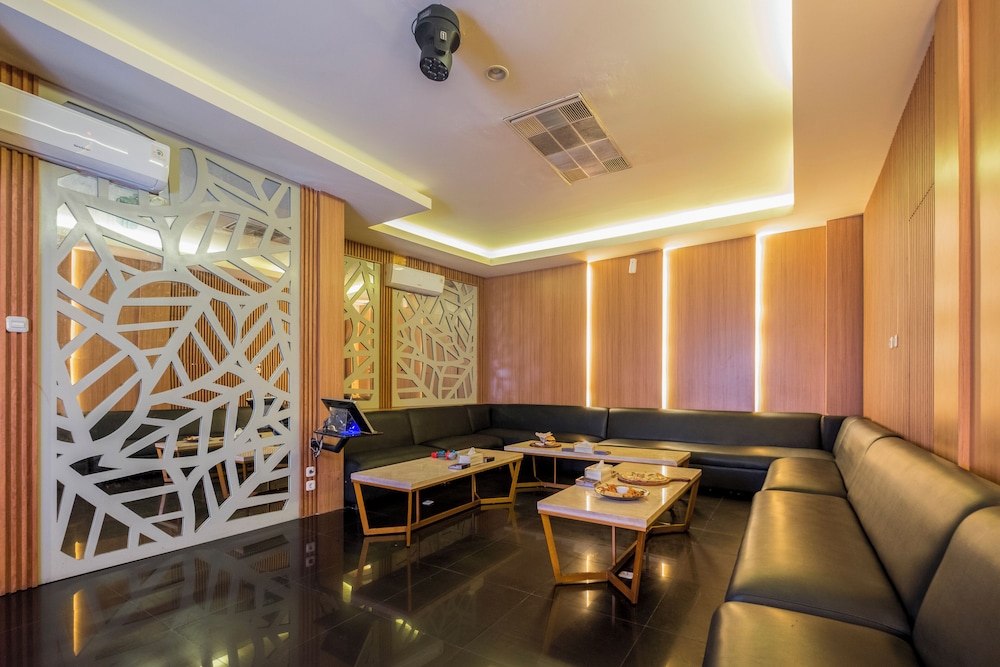 Swiss-Belhotel Silae Palu 46/73