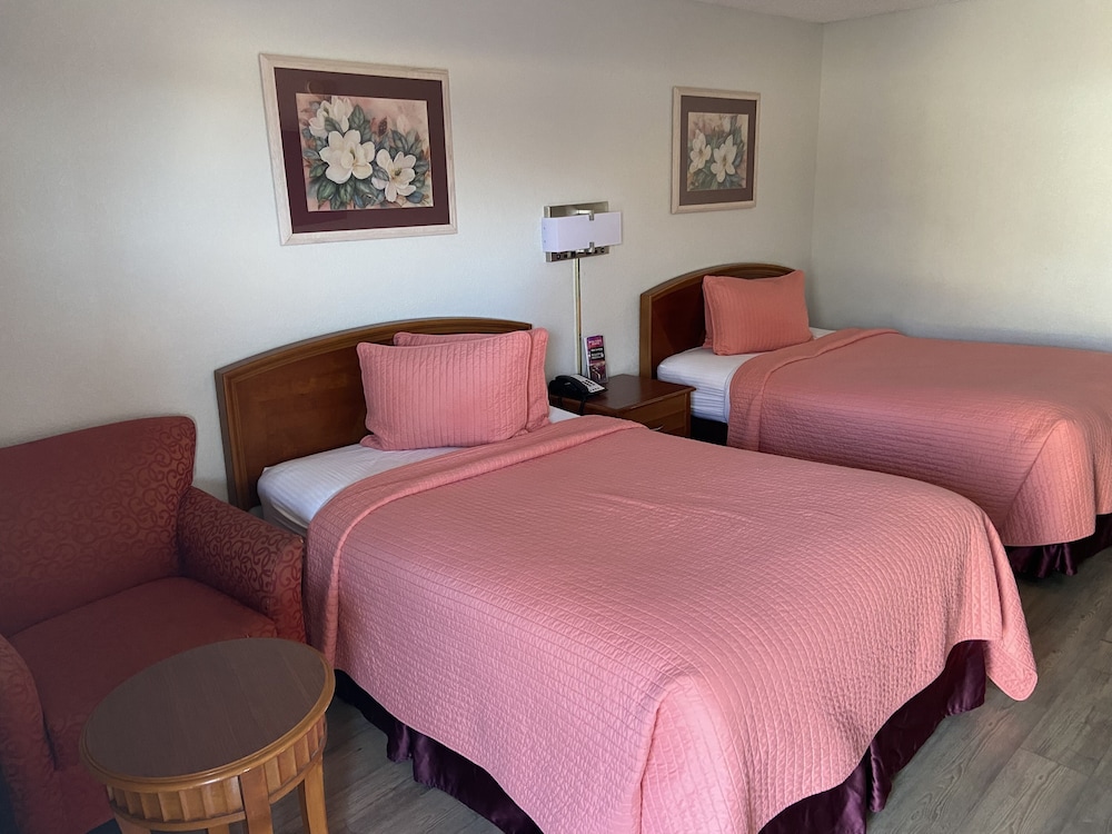 Colonial Inn 20/47
