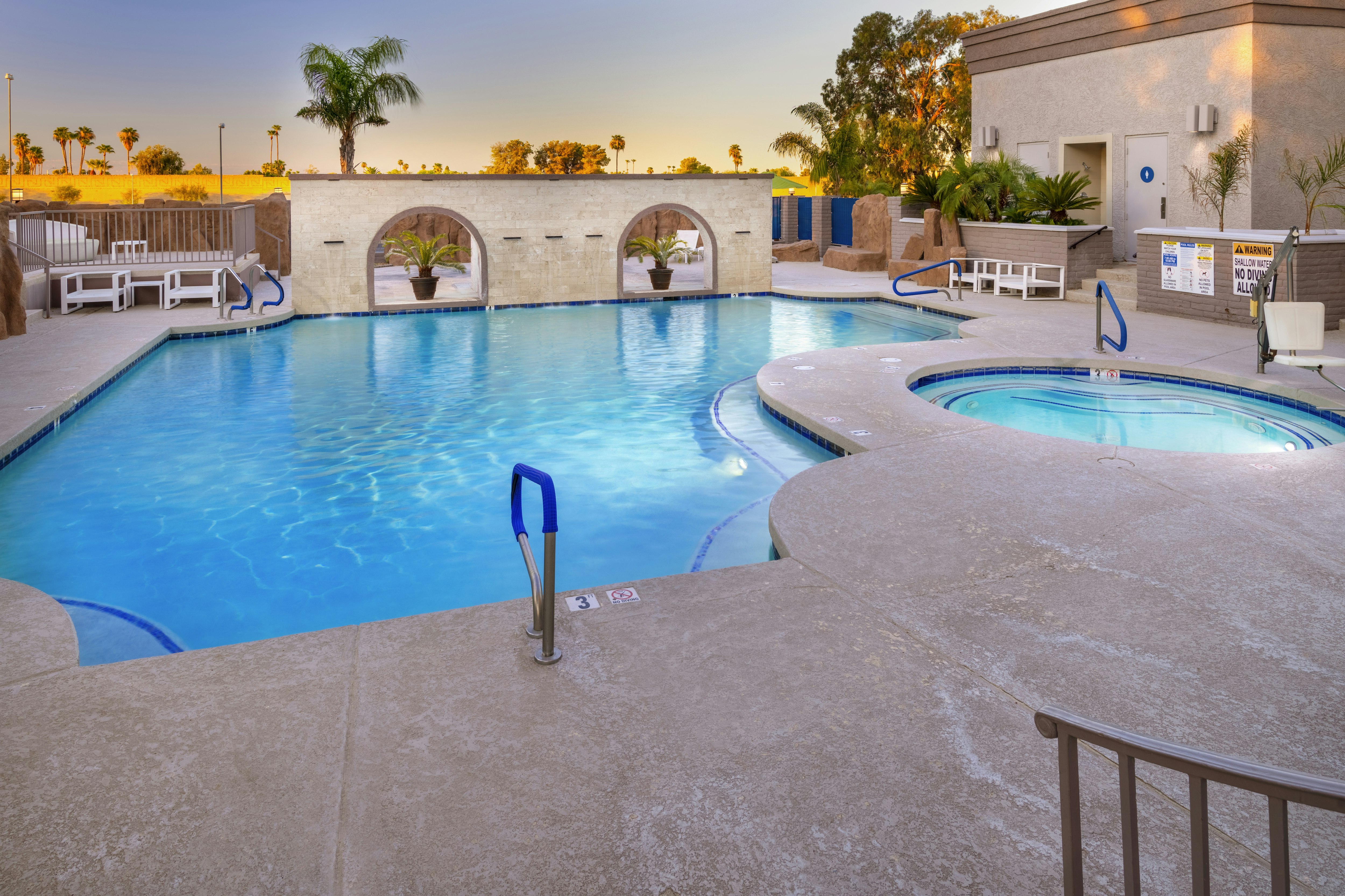 DoubleTree by Hilton Phoenix Mesa 4/69