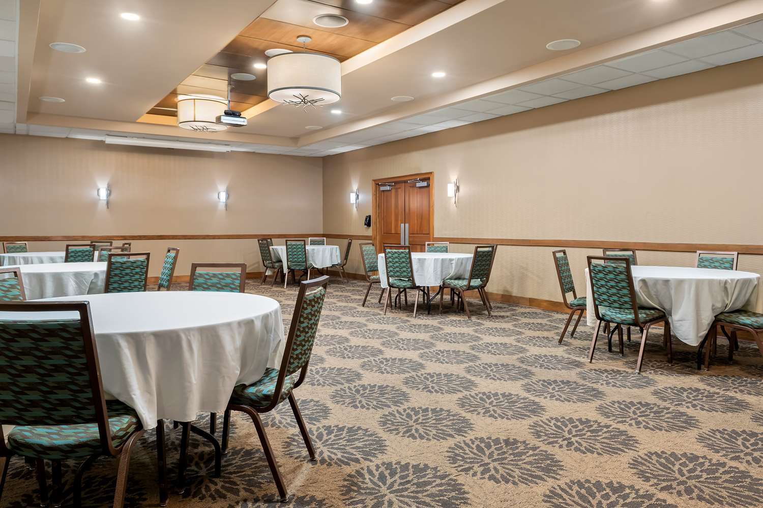 Best Western Newport Inn 35/43