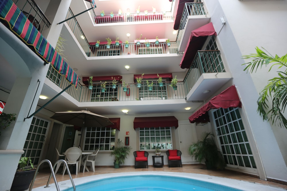 Boca Inn Hotel &amp; Suites 3/66