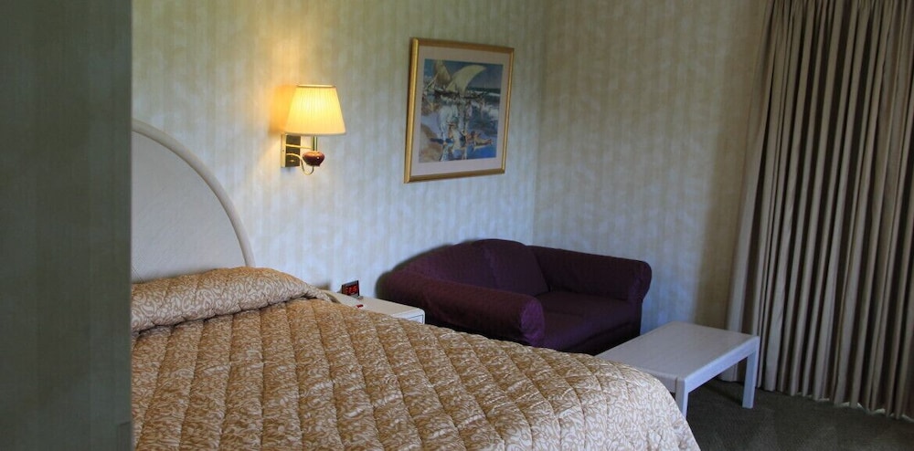 Winnapaug Inn 19/54