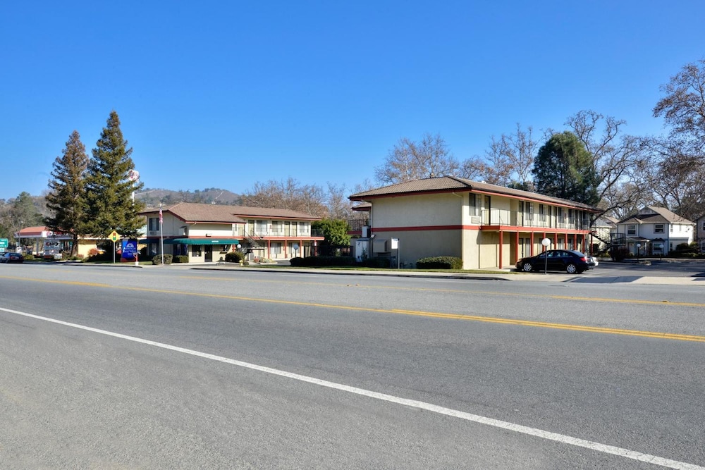 Americas Best Value Inn Atascadero Paso Roble 48/66