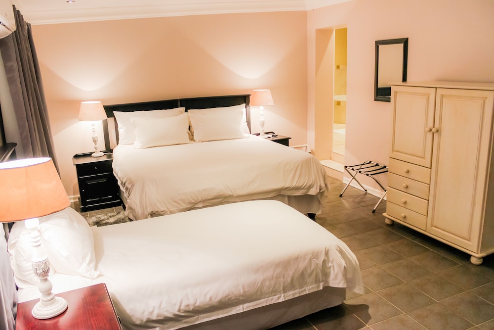 Nauntons Guest House 8/50