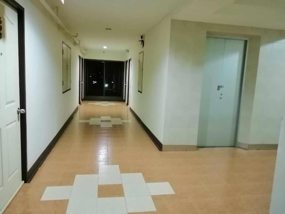 Pearl Place Hotel 4/48