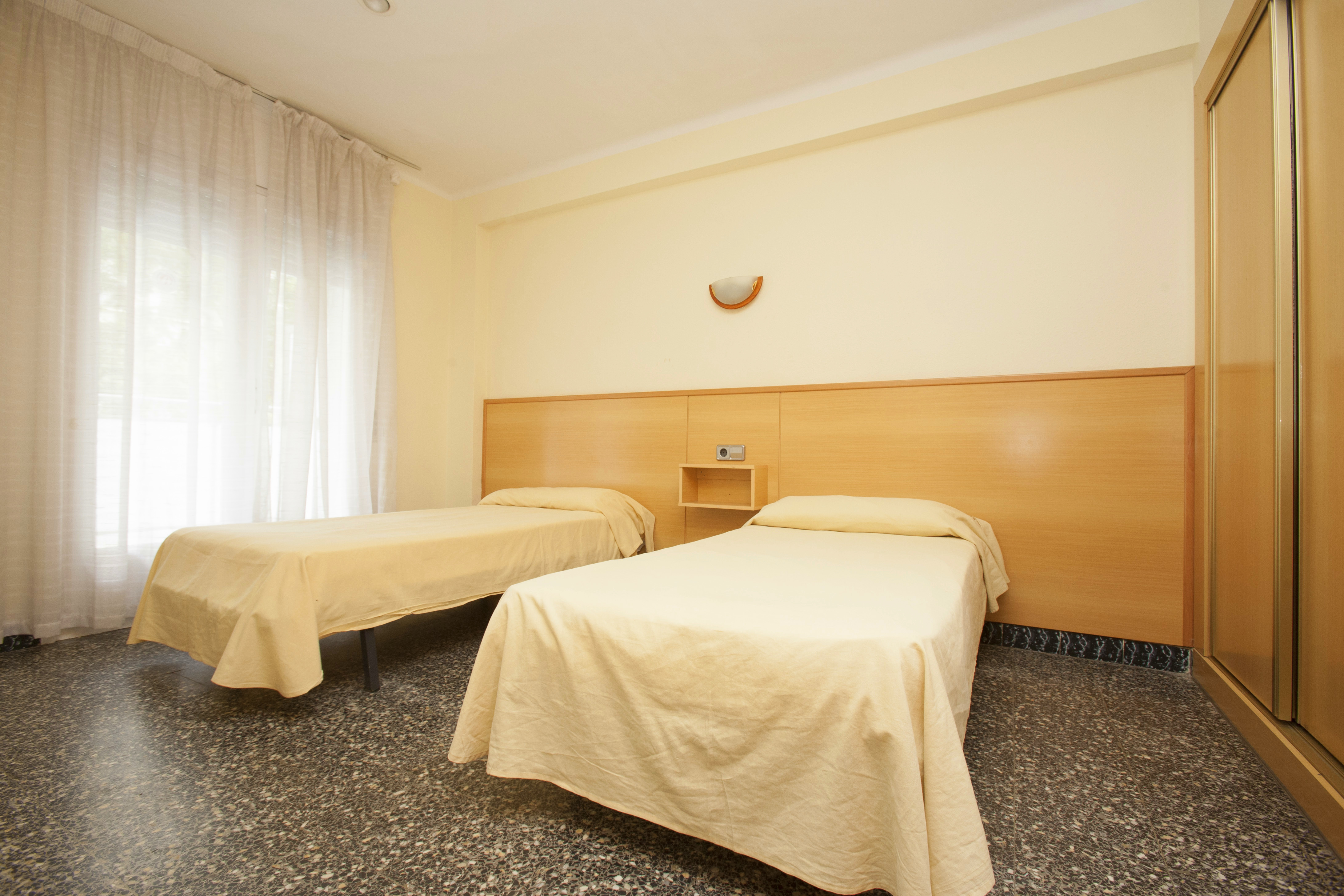 3 Bedrooms, Apartment