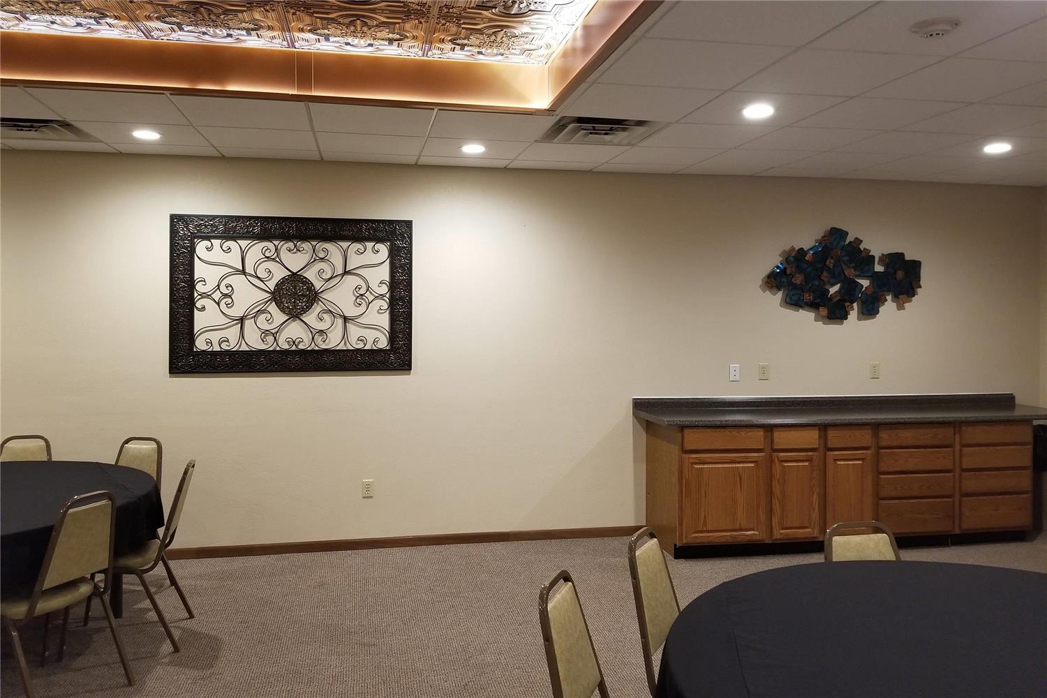 Econo Lodge Valley City, ND 8/8
