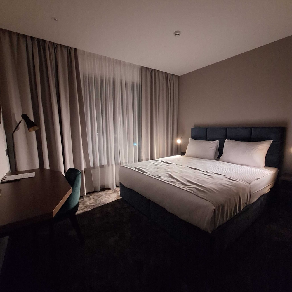 Hotel iNova 17/50