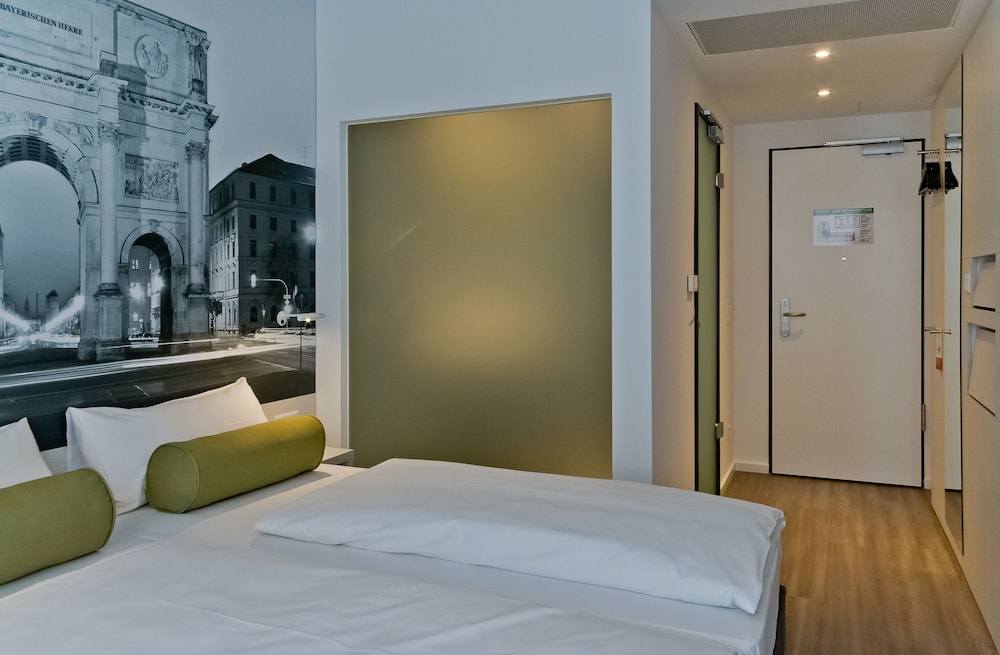 Premier Inn München City West 6/15