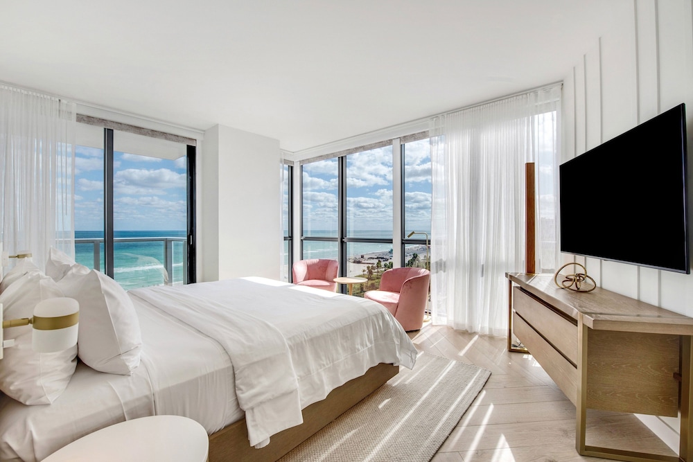 W South Beach Hotel 45/68