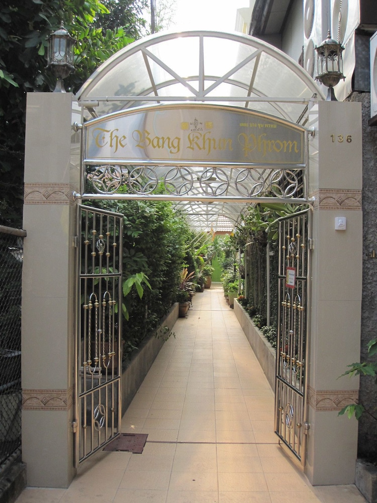 The Bang Khun Phrom Suites 29/36
