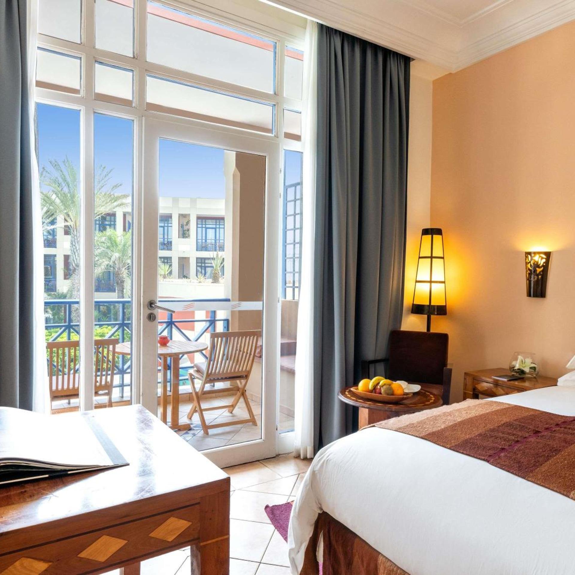 غرفة سوبيريور بسرير مزدوج بإطلالة على المسبح، Le Medina Essaouira Thalassa Sea & Spa - MGallery Collection 4/10