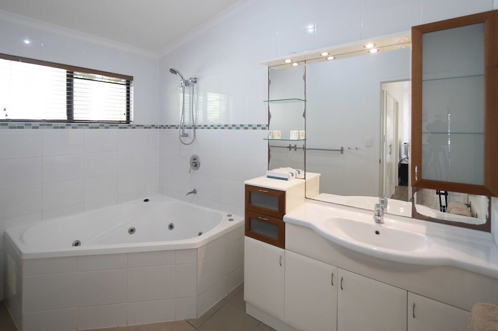 Ingenia Holidays Taigum Formerly Colonial Village 74/76