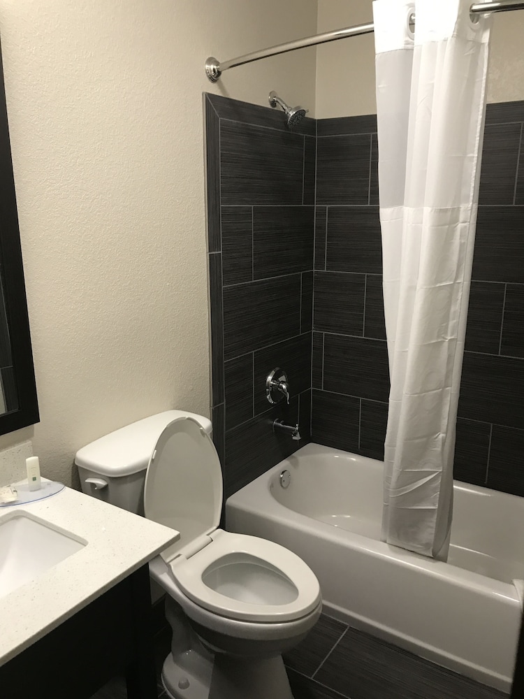 Quality Inn & Suites Maggie Valley - Cherokee Area 30/59