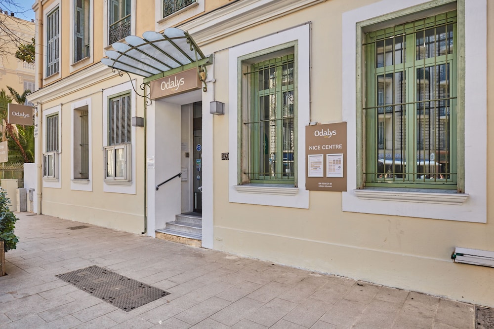 Appart'hotel Odalys City Nice Centre 75/81