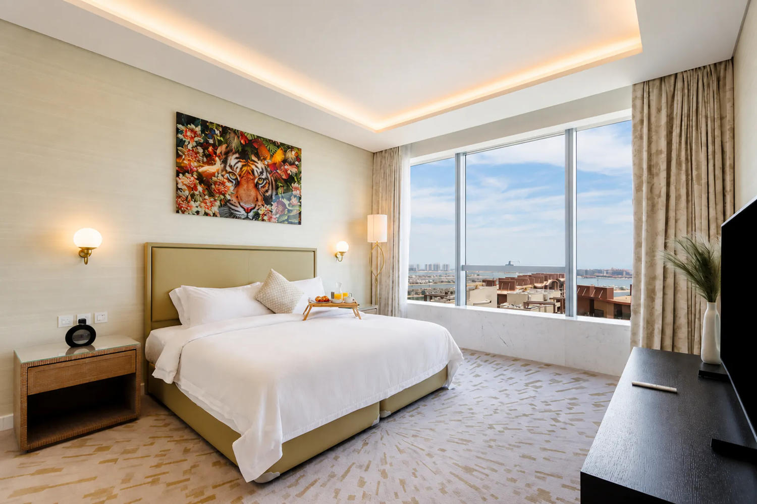 Room at 1BR With Sea View In Palm Tower, DUBAI