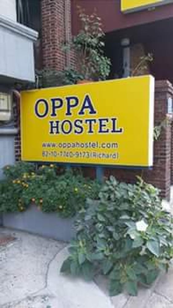 Oppa Hostel 2/50