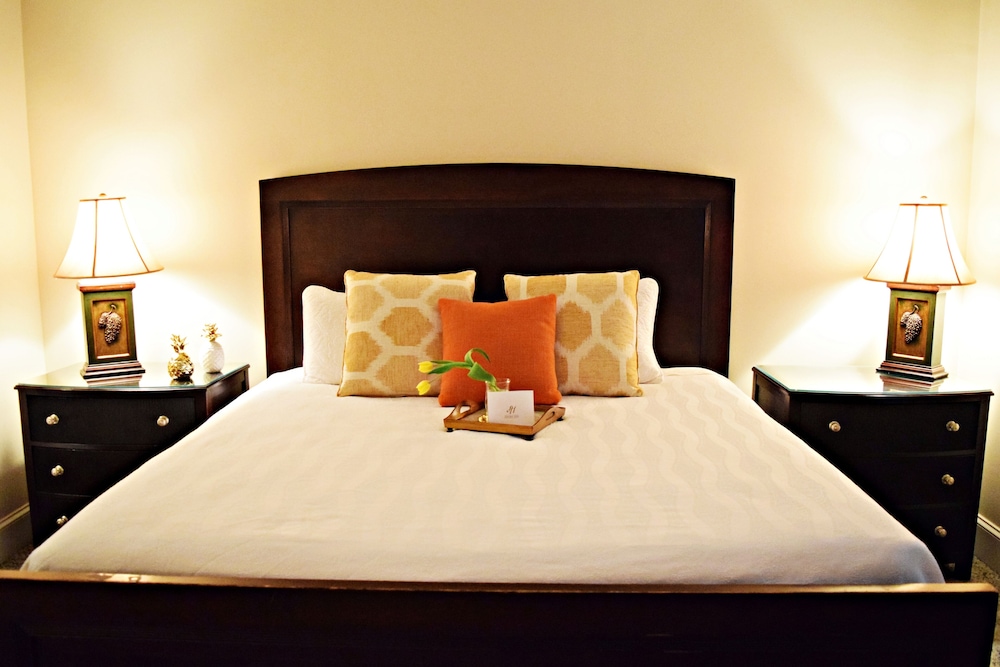 JH Adams Inn, Trademark Collection by Wyndham 37/78