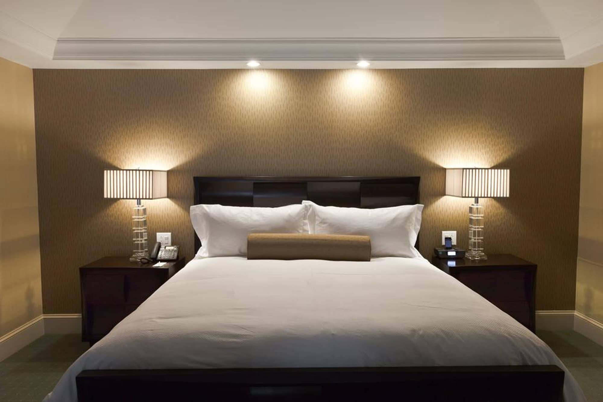 Charles, Boutique, Town View, Suite, King Bed