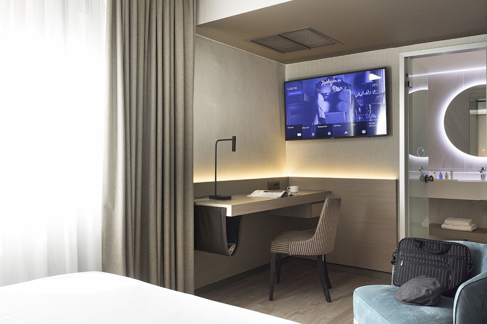 Radisson Blu Park Hotel 61/71