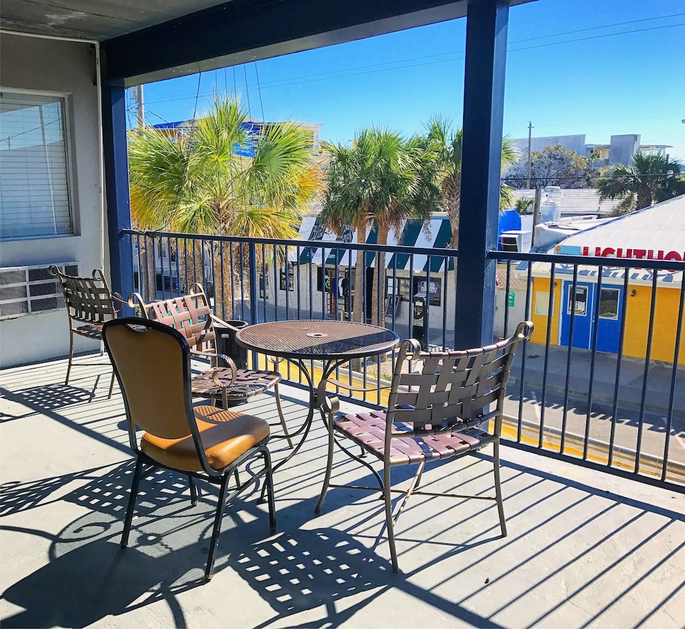 Sea And Breeze Hotel And Condo 36/49