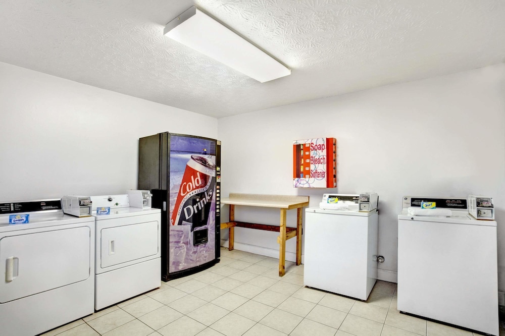 Super 8 By Wyndham Whites Creek Nashville Nw Area 28/51