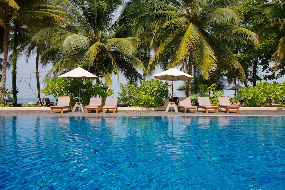 Khaolak Paradise Resort 6/61