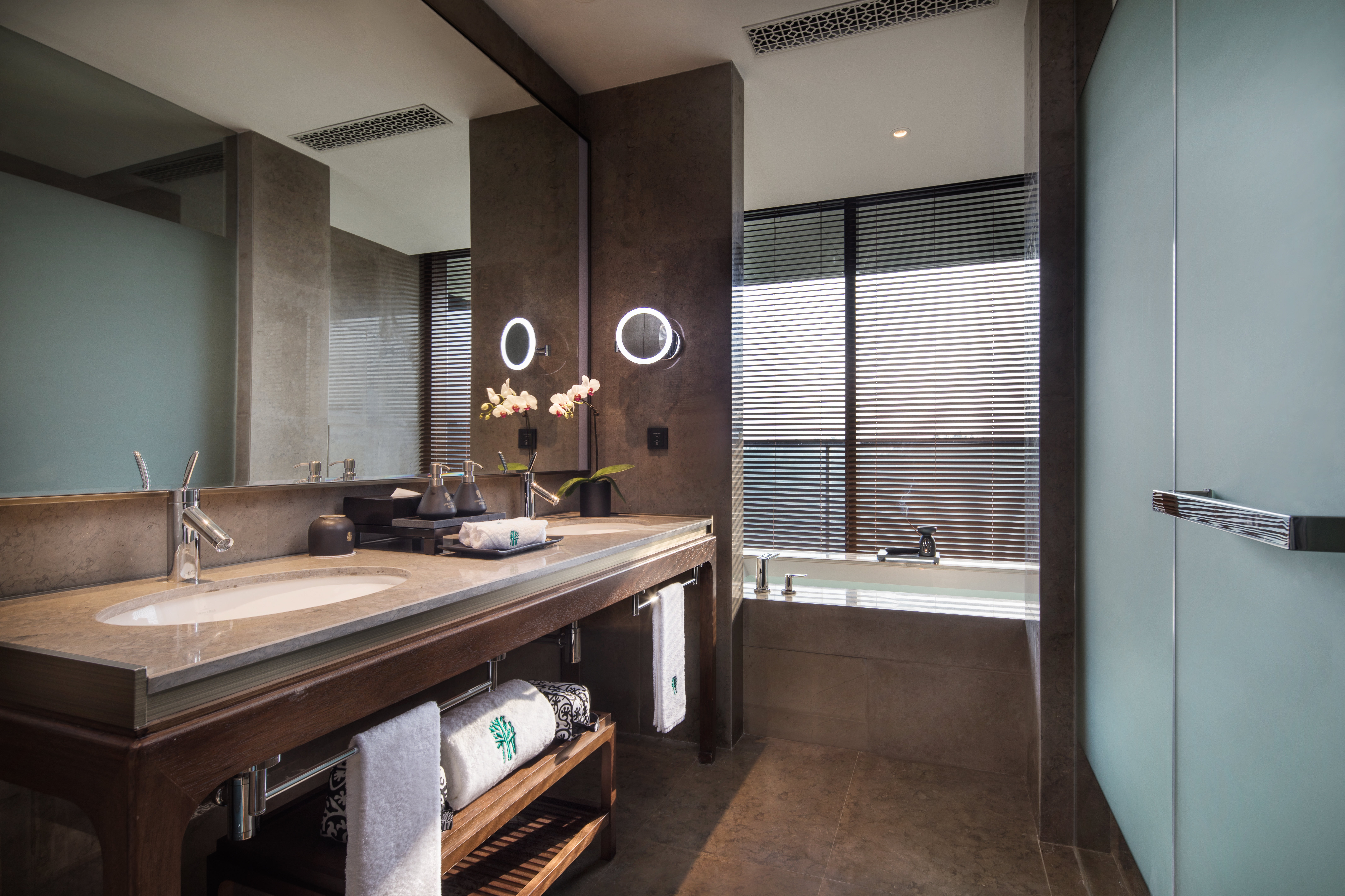 Banyan Tree Anji 47/50