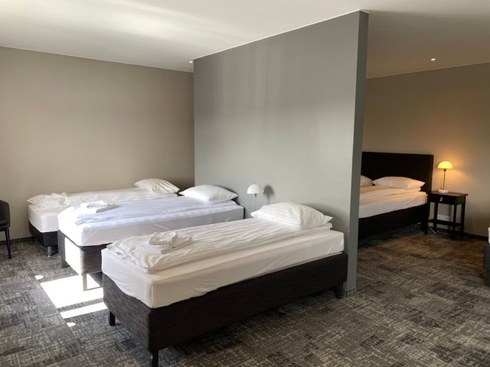 Konvin Hotel by Reykjavik Keflavik Airport 35/80