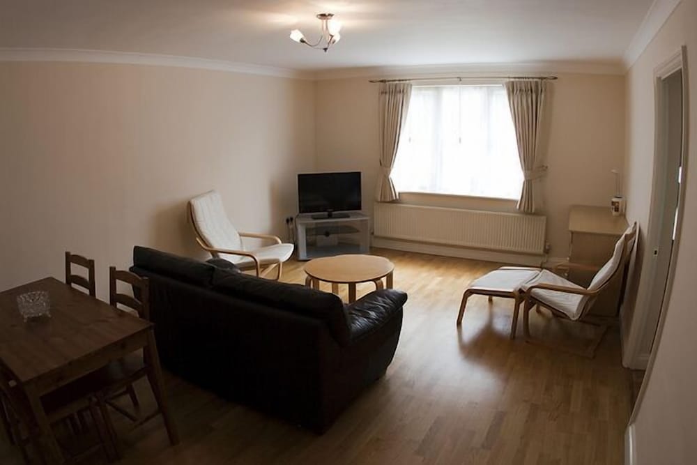 Brentwood Guest House Hotel 24/50