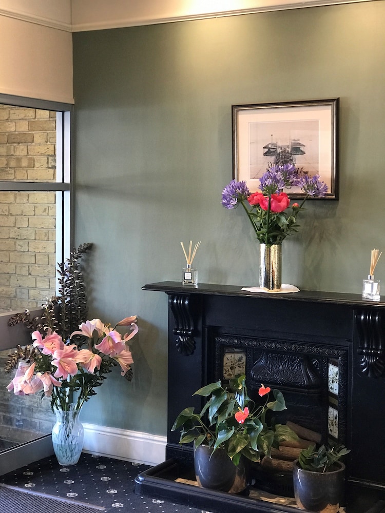 The Elizabeth House Hotel 4/58