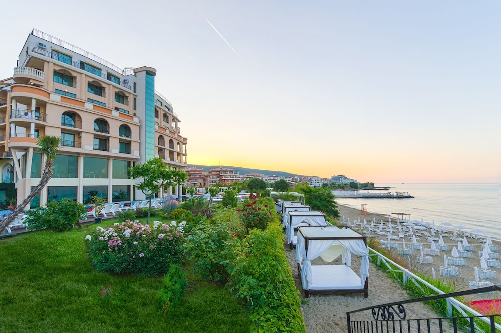 Grand Hotel Sveti Vlas in NESSEBAR