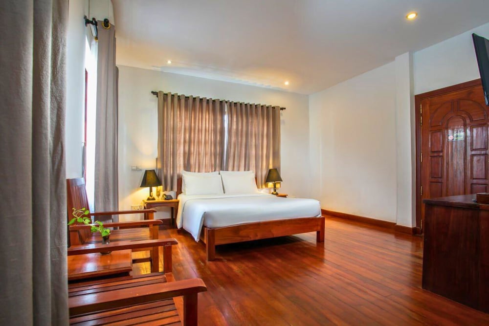 Apsara Centrepole Hotel 11/74