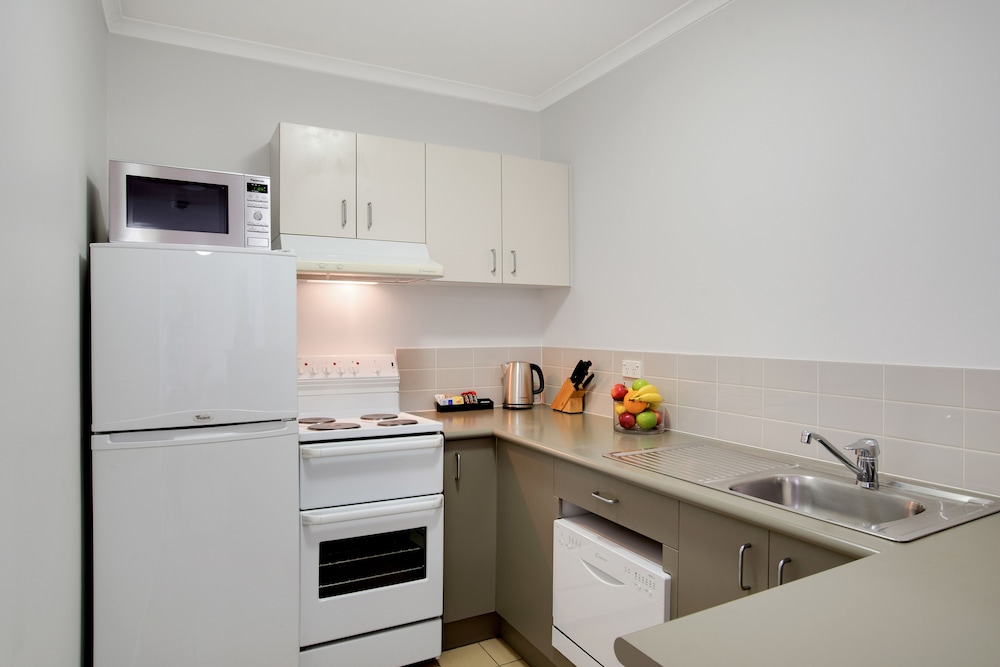 MainStay Suites Williamstown 55/63