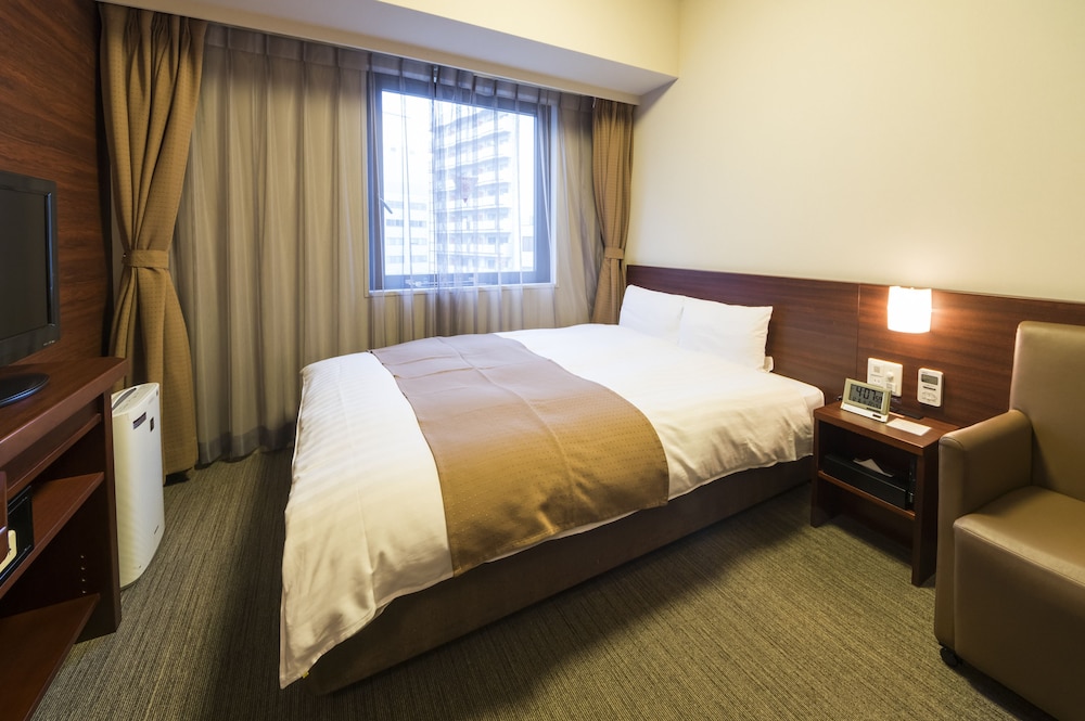 MODERATE, DOUBLE BED