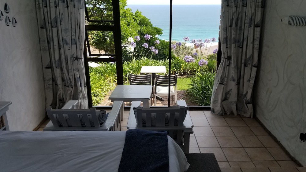 Dutton's Cove Guesthouse 14/50