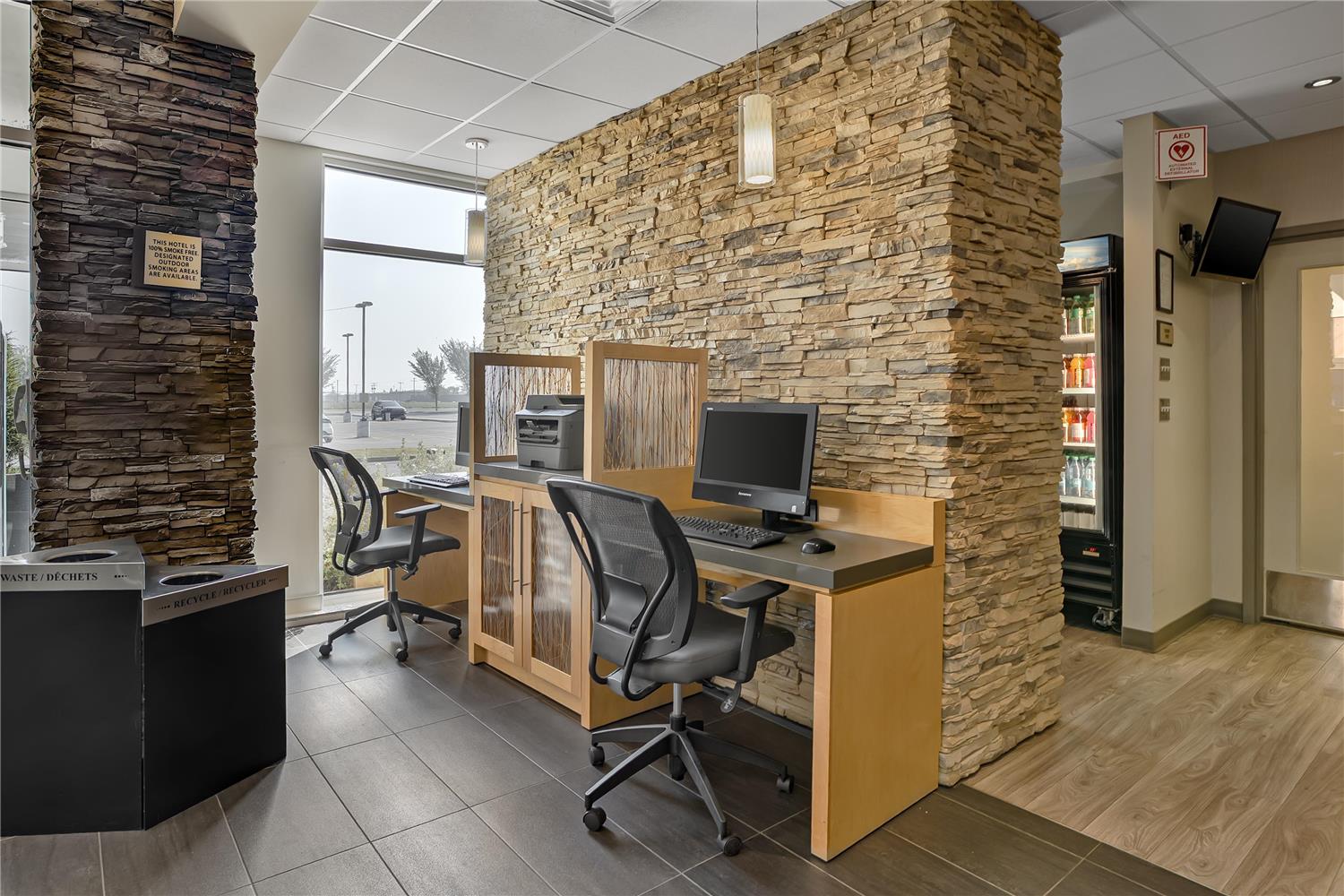 Best Western Plus Airport Inn and Suites 35/46