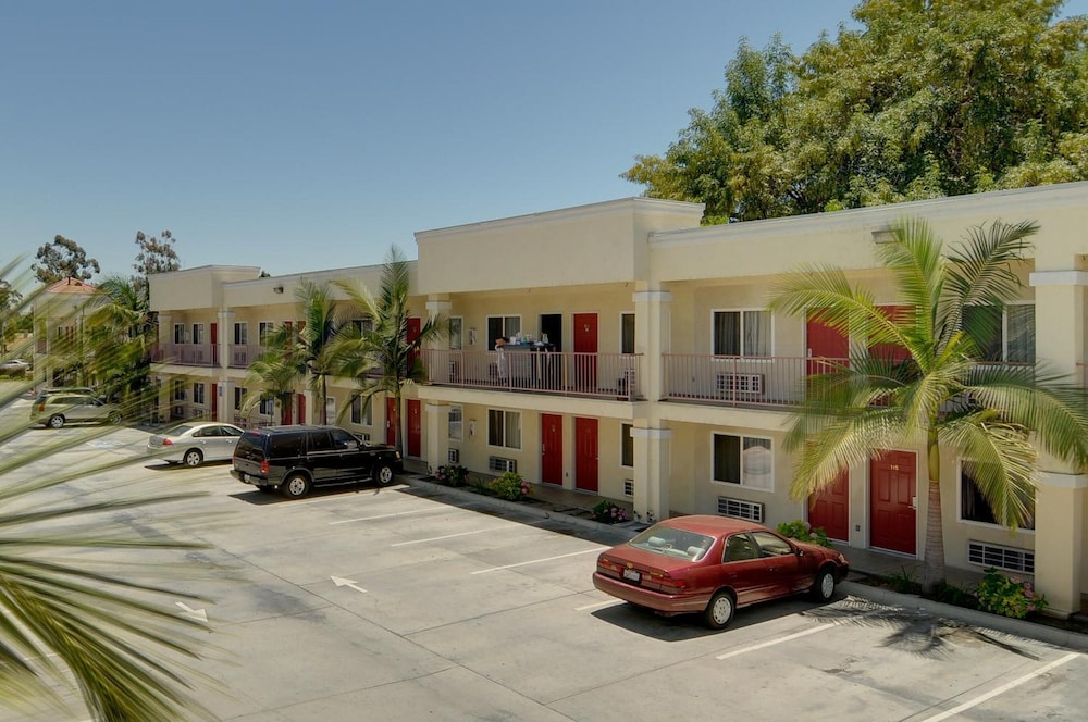 VAGABOND INN HACIENDA HEIGHTS 4/40