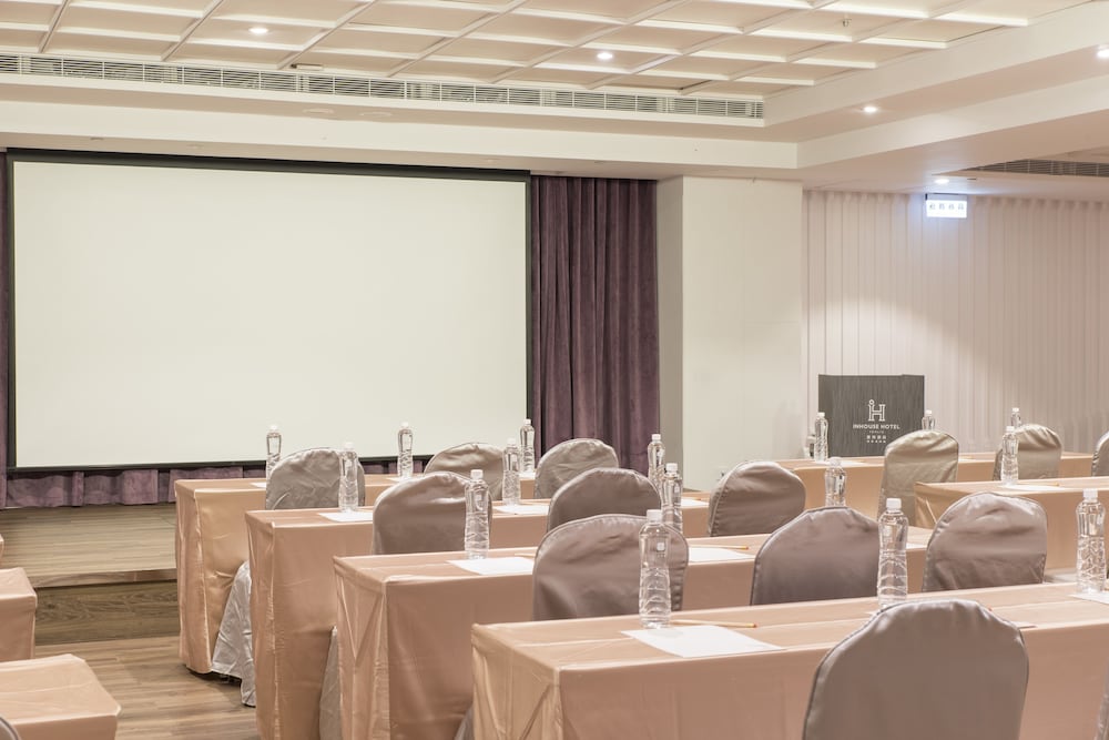 Inhouse Hotel Yehliu 36/50