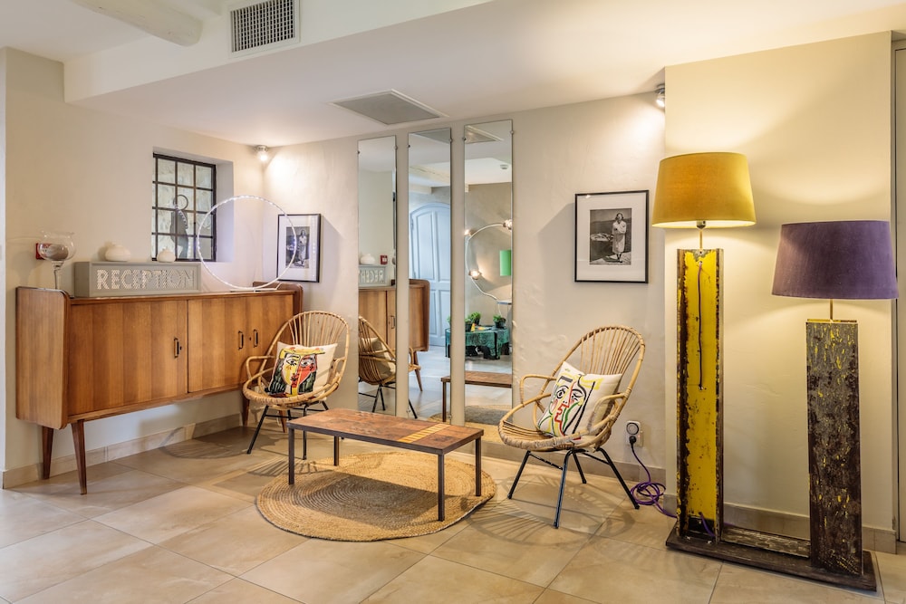 Hotel La Suite 47/75