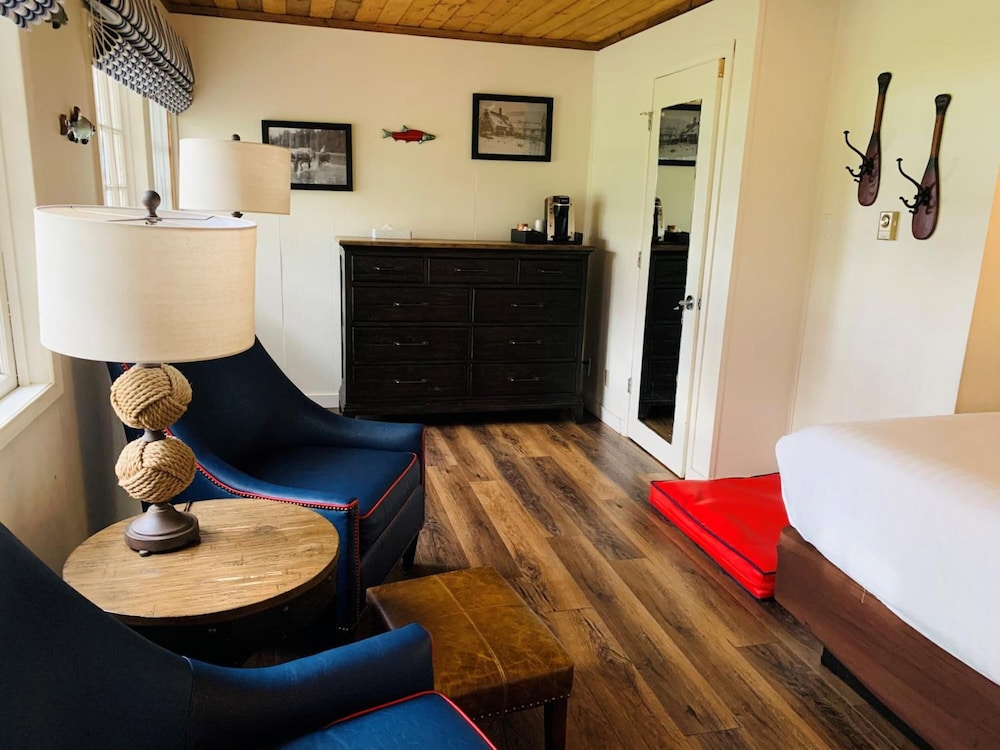 Lake Quinault Lodge 26/50