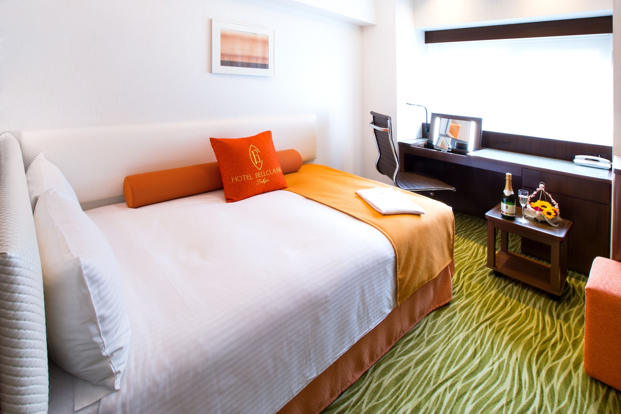 SEMI ROOM, SINGLE, SEMI DOUBLE BED