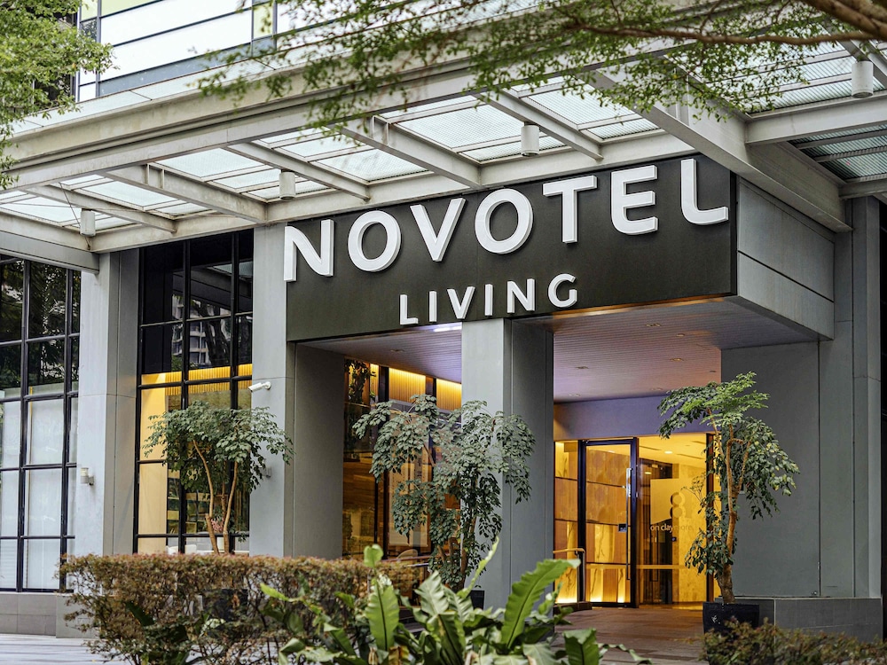 Novotel Living Singapore Orchard 3/60