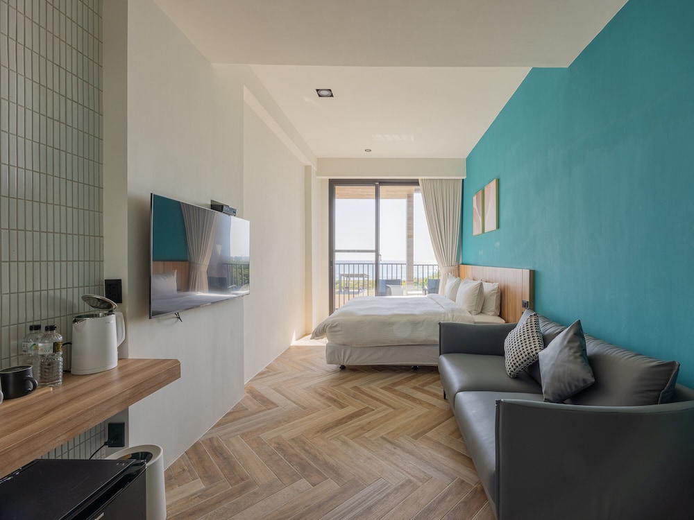 Seawall Inn 15/50