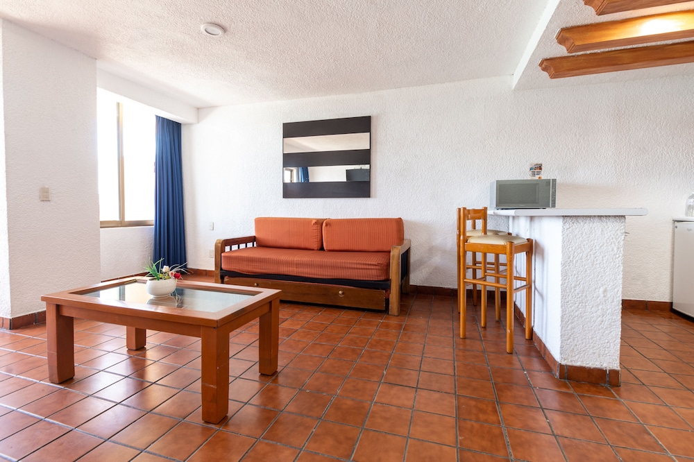 Costa De Oro Beach Hotel 19/50