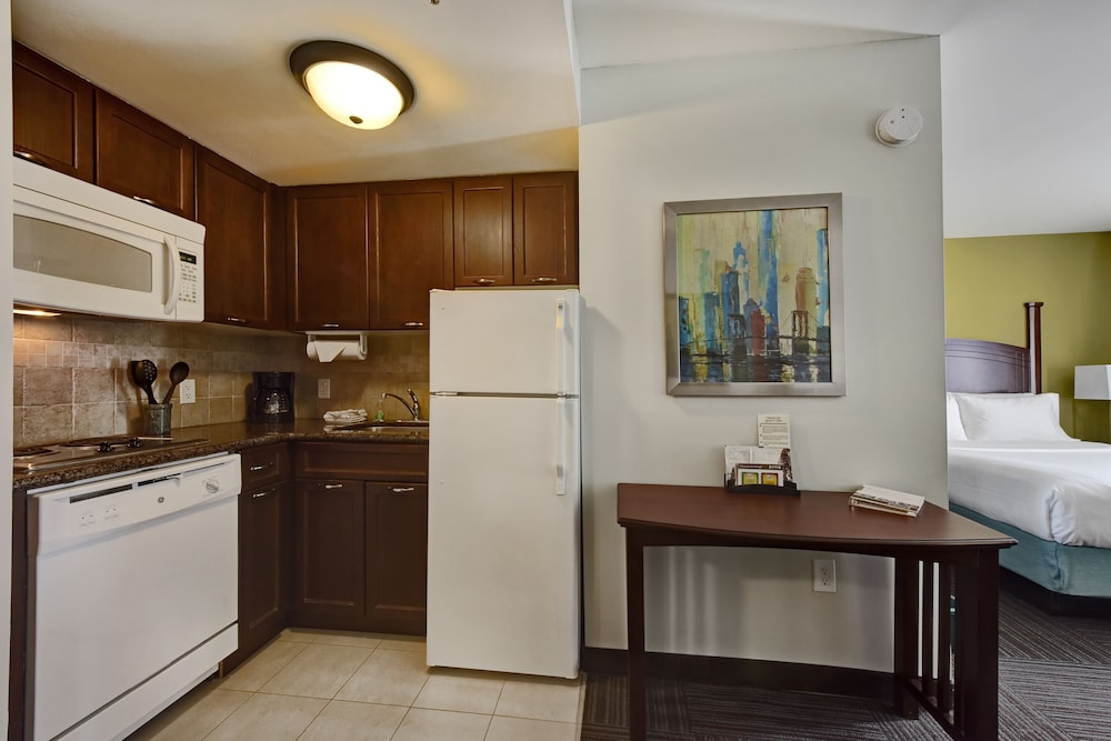 STAYBRIDGE SUITES GUELPH 44/78