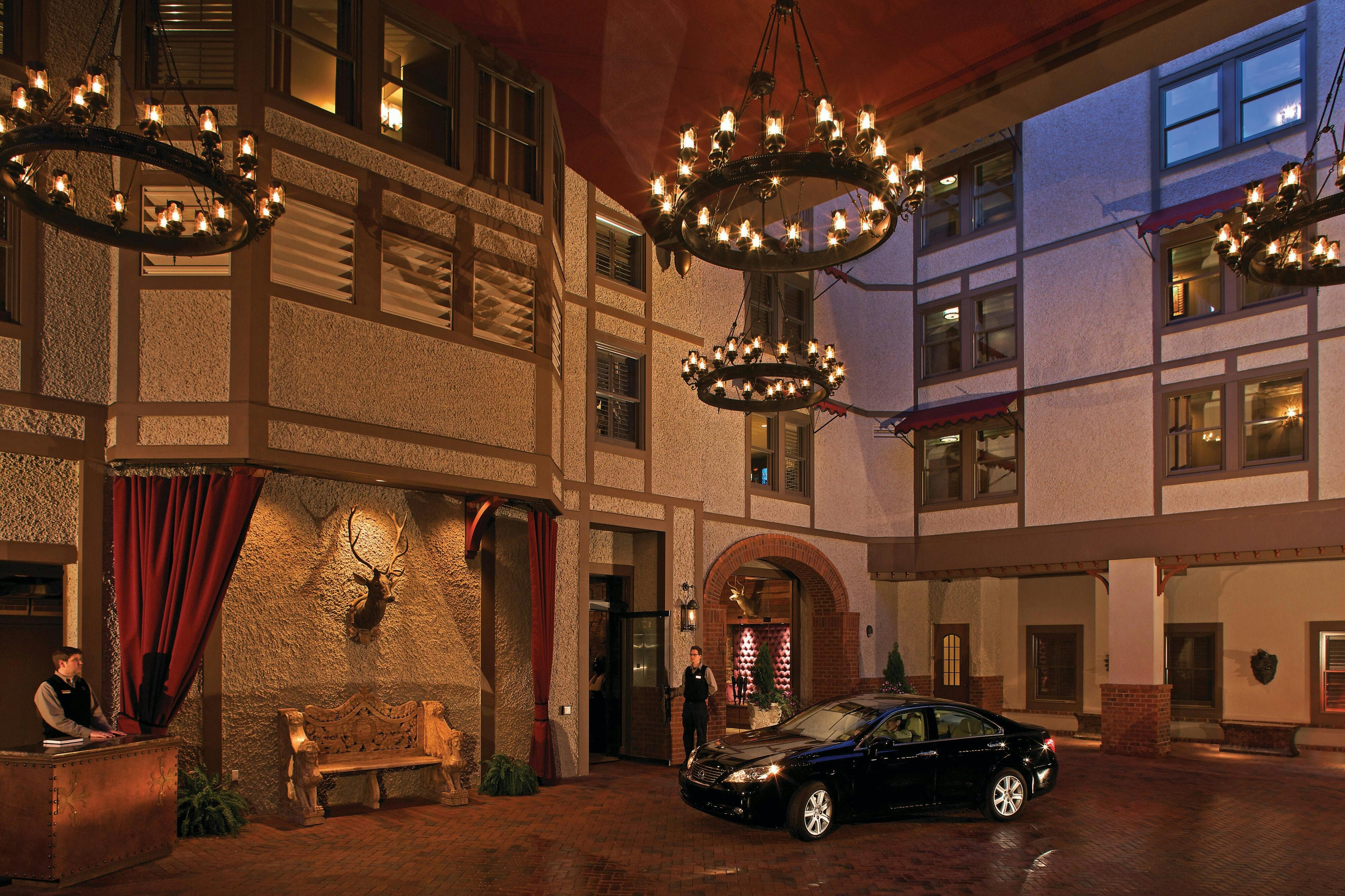 Grand Bohemian Hotel Asheville Autograph Collection 41/41